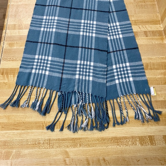 Cashmere Plaid Scarf - Picture 5 of 5